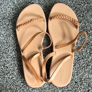 Universal Threads-Goods Co.